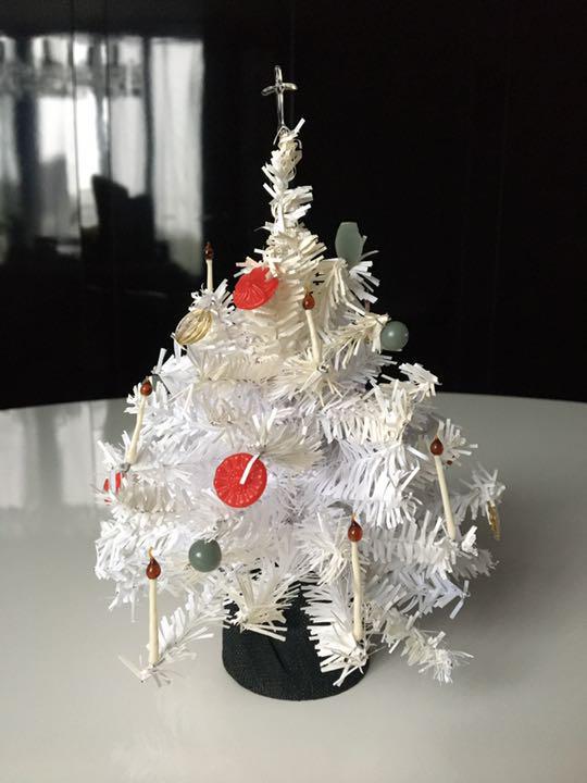 オカベマキコさんのクリスマスツリー - クリスマス