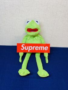 カーミット Supreme ぬいぐるみ