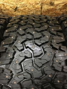 BFGoodrich All-Terrain T/A LT305/65R18 18インチ スパイクタイヤ バリ溝 カップピン (VTP211)