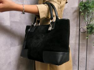 ○美品○LOEWE ロエベ○アマソナ フスタ アナグラム○スエード カーフ レザー 本革○トート バッグ○黒○腕掛け○B5 収納○かばん○Js15003