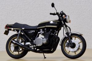 アオシマ 1/12 プラモデル 完成品 カワサキ KAWASAKI Z750FX Z1000mk2 Hカラー ミスターバイク