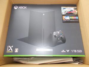 新品未開封 Microsoft Xbox Series X  保証書付