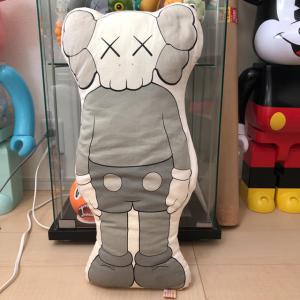 シーリングライト KAWS カウズ オリジナルフェイク クッション