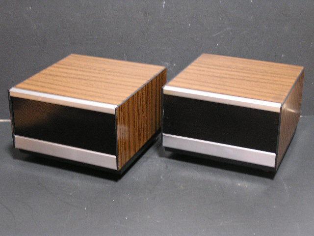 ジャーマン ビンテージ 独 Grundig Box 39 pair ―リファインされた音質と優れたミッド・センチュリー・デザインが魅力の小型システム―