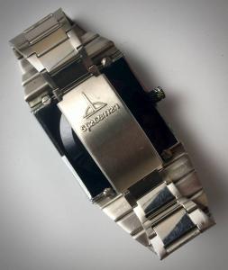 SPACEMAN スペースマン　手巻腕時計　スイス製