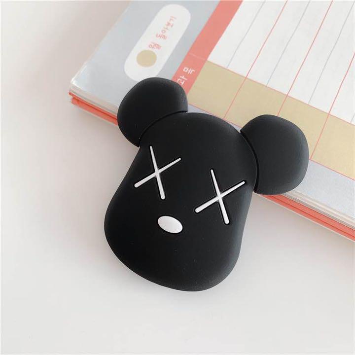 大人気 かわいい KAWS カウズスマホグリップ