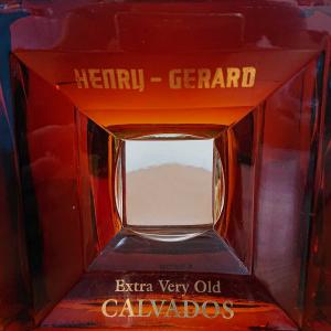 ◎ 未開栓 HENRY-GERARD ヘンリージェラード ◎ Extra Very Old CALVADOS コニャック ブランデー 700ml 40%  アルコール 古酒 長期保管品 A