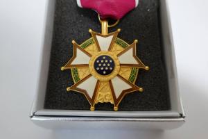 勲功章 レジオンオブメリット US勲章レプリカ (Legion of Merit) アメリカ勲章 米勲章 米軍 勲章 ③