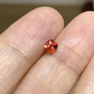 SR60 宝石質 明るい 赤オレンジ 赤橙 金赤 ミャンマー産 天然 スピネル ルース 裸石 赤_1