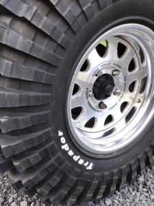 マキシス トレパドール37 MAXXIS M8060 ランクル100 80 70 60 37インチ