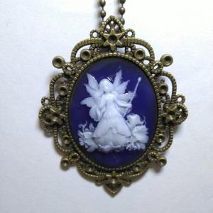 光るカメオ☆　プリンセスフェアリー　カメオ風ペンダントトップ(ネックレスチェーン別途)
