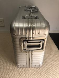 リモワ　RIMOWA　サイドハンドルタイプ